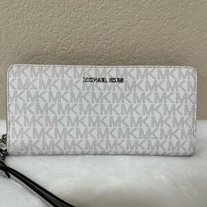 Michael Kors Women’s Wallet